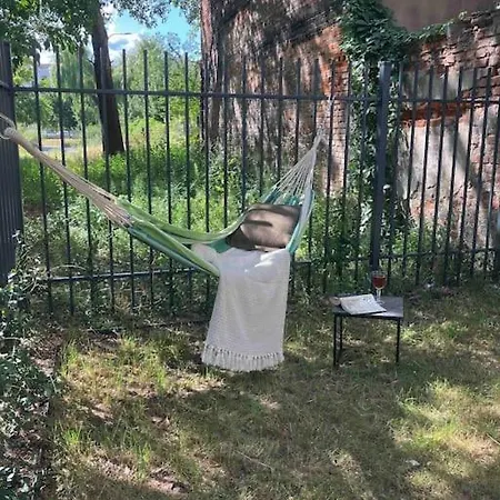 Cozy 5 Minut By East Apartman